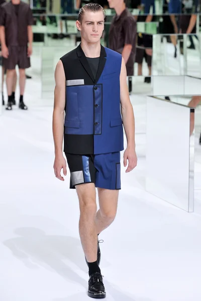Look 31